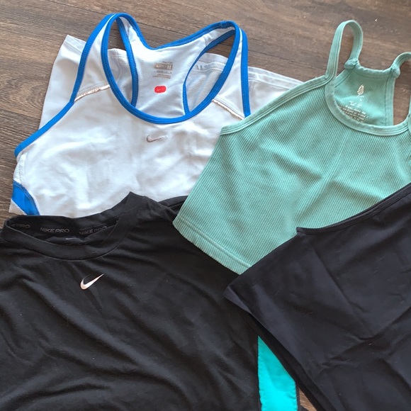❤️‍🔥 NikePro XS/M Workout Top Black & Turquoise ❤️‍🔥 - Picture 12 of 12